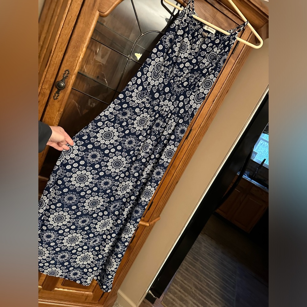 Small Maxi Dress. MUST BE BUNDLED (T)